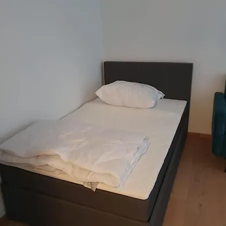Apartment Gemuetliche 3-zimmer-wohnung Mit Tg-stellplatz - Top-lage In Karlsruhe