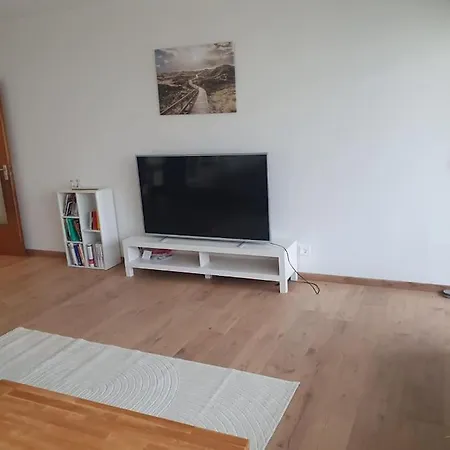 Gemuetliche 3-zimmer-wohnung Mit Tg-stellplatz - Top-lage In Karlsruhe