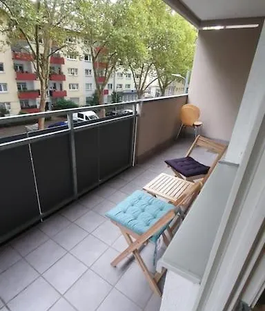 Gemuetliche 3-zimmer-wohnung Mit Tg-stellplatz - Top-lage In Apartment Karlsruhe